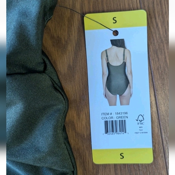 DKNY One Piece Key Hole Twist Front Swimsuit Green Small NWT - Picture 4 of 6